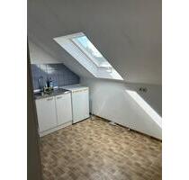 Günstige 2 Zimmerwohnung m ideal für Azubis, Studenten - Hof Altstadt