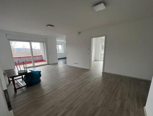 Foto - 3-Zimmer-Wohnung im EG (Zweitbezug)-134qm, Waldblick und Balkon