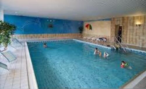 Foto - Vollmöblierte Apartment mit Schwimmbad für Berufspendler