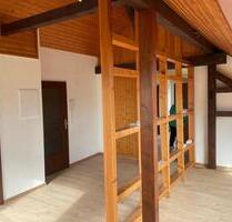 Frisch renovierte Dachwohnung - 850,00&nbsp;EUR Kaltmiete, ca.&nbsp; 72,00&nbsp;m&sup2; in Ottersweier (PLZ: 77833)