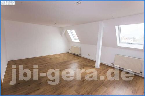 Foto - Dachgeschoss 3-Raum-Wohnung mit herrlichem Weitblick und Garten im Ostviertel zu vermieten