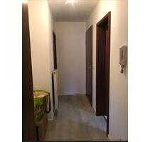 1 Zi, separate Küche und Bad, eigene Terrasse, für 1 Person - Böblingen