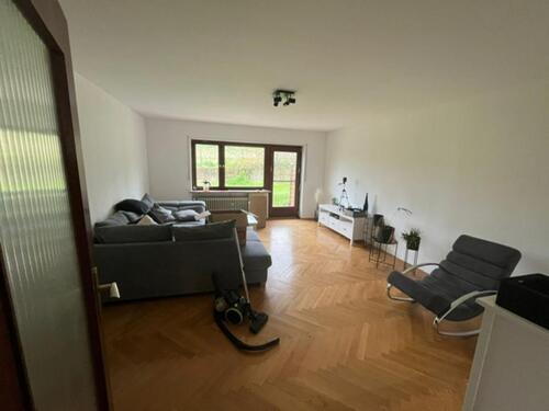 Foto - helle 4 Zimmer Wohnung in Großkarlbach zu vermieten