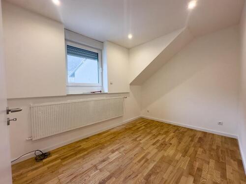 Foto - 4 Zimmer Dachgeschoßwohnung zur Miete in Brohl-Lützing