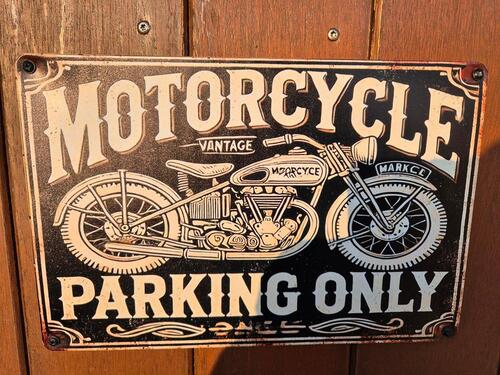 Foto - Unterstellplatz für Motorräder Wasser,Strom vorhanden