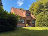 Foto - Charmantes Einfamilienhaus mit großem Grundstück und freiem Blick