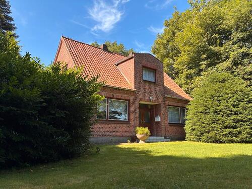 Foto - Charmantes Einfamilienhaus mit großem Grundstück und freiem Blick