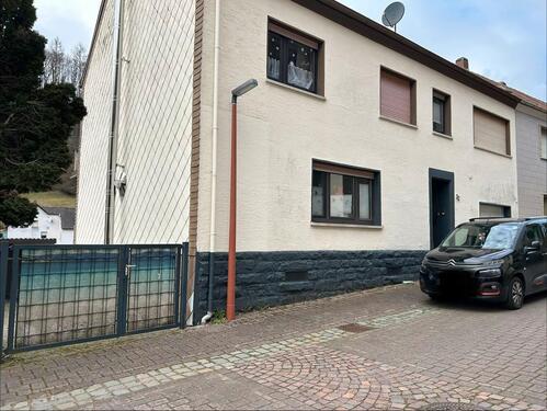 Foto - Haus zu Verkaufen - 250.000,00&nbsp;EUR Kaufpreis, ca.&nbsp; 180,00&nbsp;m&sup2;