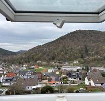 2-Zimmer Dachgeschosswohnung mit neuer Einbauküche + Stellplatz - Weilbach