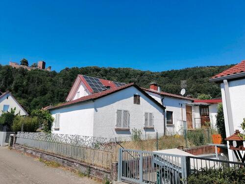 Foto - Einfamilienhaus (Bungalow) in Klingenmünster mit DorfBurgblick