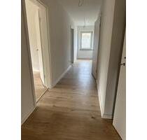 Große Wohnung - 900,00&nbsp;EUR Kaltmiete, ca.&nbsp; 120,00&nbsp;m&sup2; in Großmaischeid (PLZ: 56276)