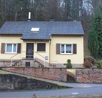 Einfamilienhaus freistehend mit Garage und Schuppen - Trippstadt