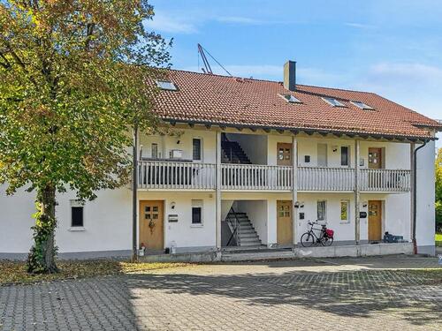 Foto - 2 - 3 Zimmerwohnung mit Stellplatz und Einbauküche bei Burgau