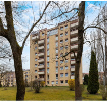 Komplett möblierte und sanierte 1-Zimmer Wohnung im 4. OG - München Moosach