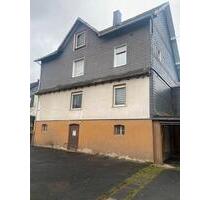 Haus mit 2 Wohnungen - 225.000,00 EUR Kaufpreis, in Wilnsdorf (PLZ: 57234)