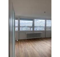 Exklusiv sanierte Wohnung in Garching mit Aufzug & Garage - Garching bei München