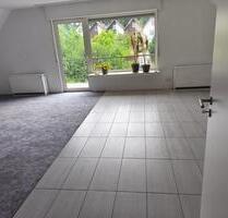 Helle Dachgeschosswohnung mit Balkon und Stellplatz - Arnsberg Rusch