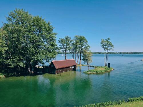 Foto - Einzelnstehendes Bootshaus mit 3 Bootsboxen in Schwerin