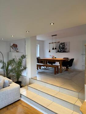 Foto - Schöne 2,5 Zimmer Wohnung - 850,00&nbsp;EUR Kaltmiete, ca.&nbsp; 118,00&nbsp;m&sup2;