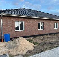 Bungalow Doppelhaushälfte - 1.000,00&nbsp;EUR Kaltmiete, ca.&nbsp; 100,00&nbsp;m&sup2; in Groß Oesingen (PLZ: 29393)