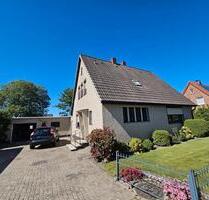 Zweifamilienhaus mit 253m² Wohnfläche auf 980m² in Stuhr-Varrel