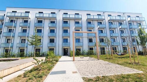 Foto - Modernes möbliertes 1 Zimmer Apartment mit Balkon