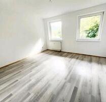 geräumige 2-Zimmer Wohnung - 385,00&nbsp;EUR Kaltmiete, ca.&nbsp; 70,00&nbsp;m&sup2; in Elsterberg (PLZ: 07985)