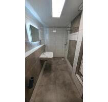 Erdgeschoss Wohnung 2.5 Zimmer renoviert Fernwärme - Oberhausen Alstaden