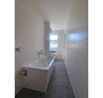 Komplettsanierte 2-Raumwohnung mit Badewanne und Balkon ab 01.06.2026 zu vermieten - Köthen (Anhalt)