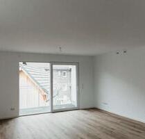 2-Zimmer-Dachgeschosswohnung mit Balkon und Einbauküche - Overath