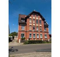 Altbau und hohe Decken: 5 Zi-ETW im EG in AltLaatzen