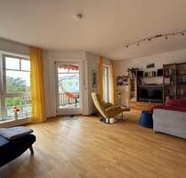 Lichtdurchflutete 2-Zimmer-Wohnung mit Tageslichtbad und EBK, in Budenheimer Halbhöhenlage