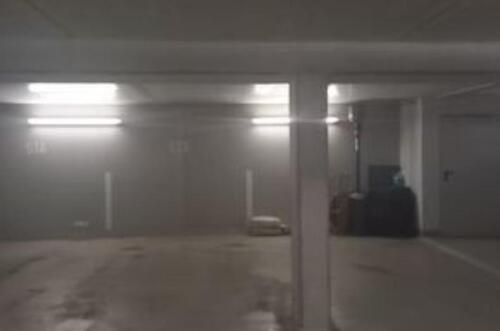 Foto - Tiefgaragenstellplatz zu vermieten