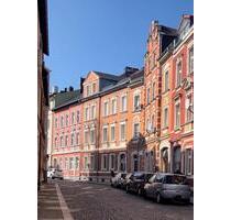 Frisch sanierte Altabuwohnung mit Balkon - Hof Altstadt