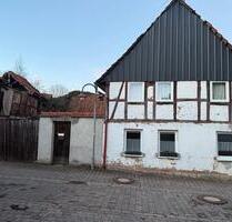 Einfamilienhaus stark sanierungsbedürftig großes Grundstück - Sondershausen