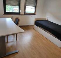 WG Zimmer im Schwenningen - 450,00 EUR Kaltmiete, in Villingen-Schwenningen (PLZ: 78056)