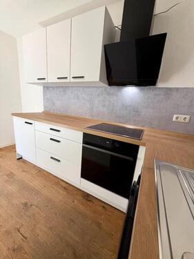 Foto - Top 2-Zi-Whg. mit Loggia und nagelneuer Küche, provisionsfrei