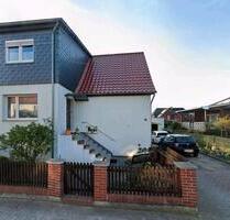 Großzügiges wohnbares Zweifamilienhaus mit zusätzlichem Bauplatz - Weyhausen