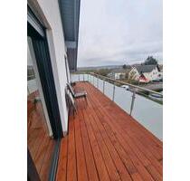 moderne 3,5 Zimmer DG Wohnung mit großer Terrasse - Ebsdorfergrund