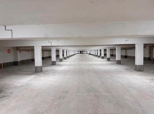 Foto - Tiefgaragenstellplatz - Rolltor - Bad Oldesloe Nähe Bahnhof