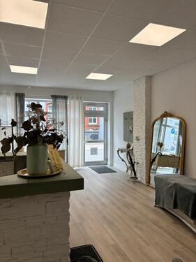 Foto - Ladenlokal zu vermieten - 600,00 EUR Kaltmiete,