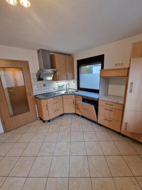 Foto - 5-Zimmer-Wohnung mit großem Balkon und EBK in Dittwar