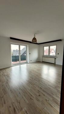 Foto - Große 4-Zimmer-Wohnung mit Balkon in Bremerhaven zu vermieten!