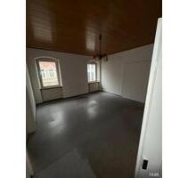 4 Zimmer-Wohnung mit Gestaltungspotenzial - renovierungsbedürftig - Hof Altstadt