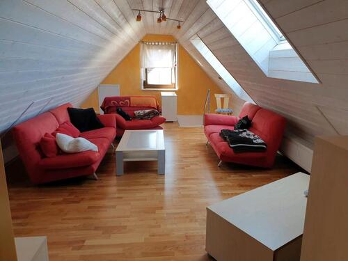 Foto - Neu renovierte 5 Zimmer Wohnung Mietswohung Mietshaus