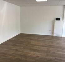 Gewerbefläche zu vermieten - 450,00 EUR Kaltmiete, in Norderstedt (PLZ: 22850) Garstedt