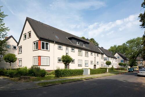 Foto - Bitte Text lesen! 2-Zimmer-Wohnung plus BüroKinderzimmer mit WC im DG!