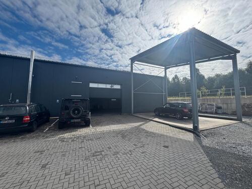 Foto - Gewerbehalle in verkehrsgünstiger Lage im Industriepark Mündersbach