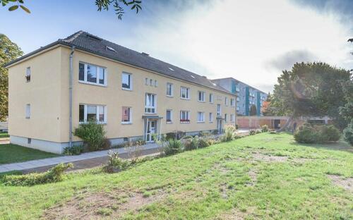 Foto - Schöne ruhige 2,5-Raum-Wohnung in 8-Familienhaus