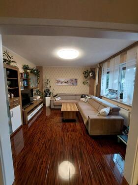 Foto - Wohnung zu vermieten 90m2 - 1.050,00&nbsp;EUR Kaltmiete, ca.&nbsp; 90,00&nbsp;m&sup2;